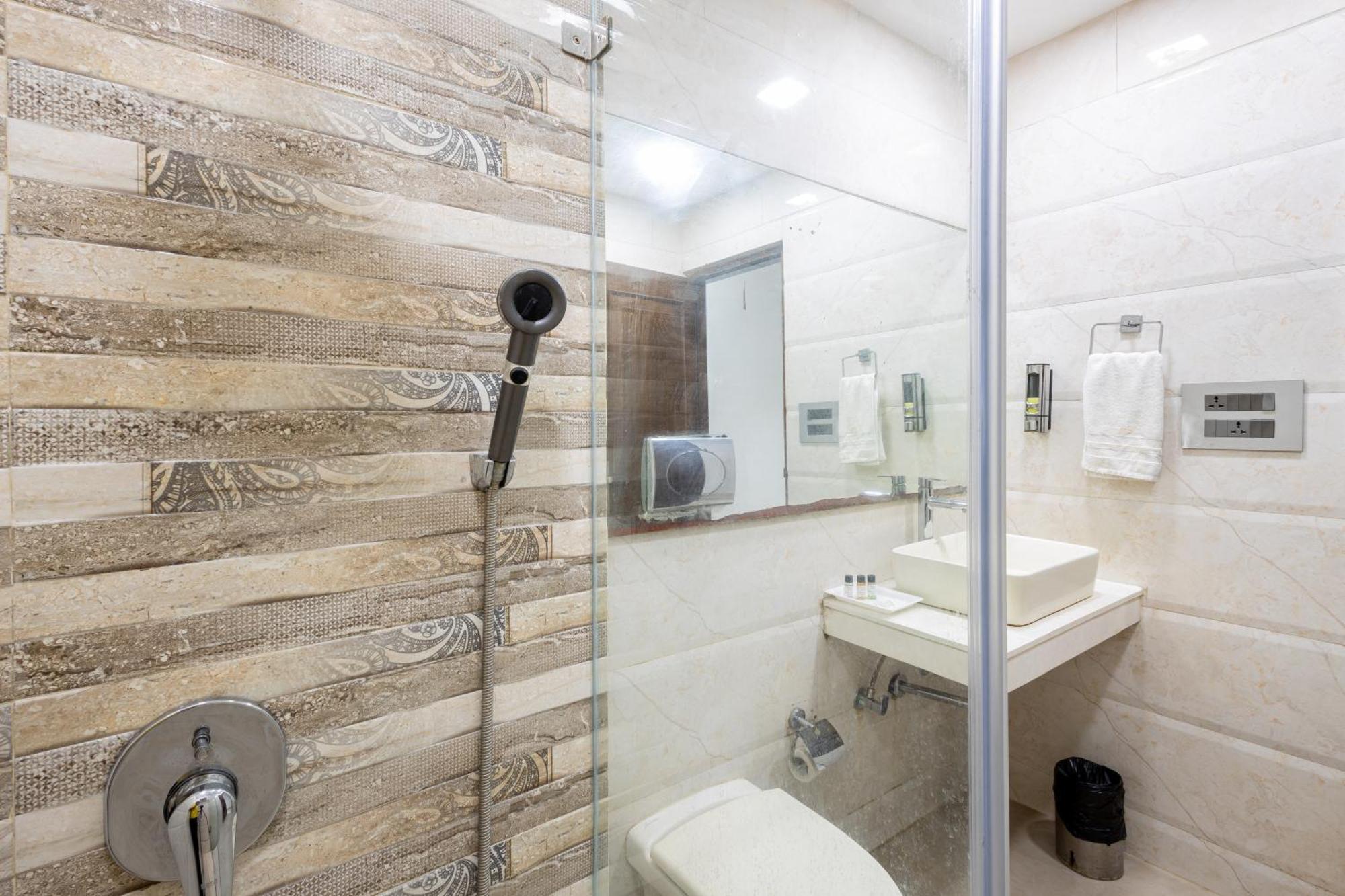 Hotel Panickers Residency - Ajmal Khan Market Near Karol Bagh Metro Delhi  Dış mekan fotoğraf
