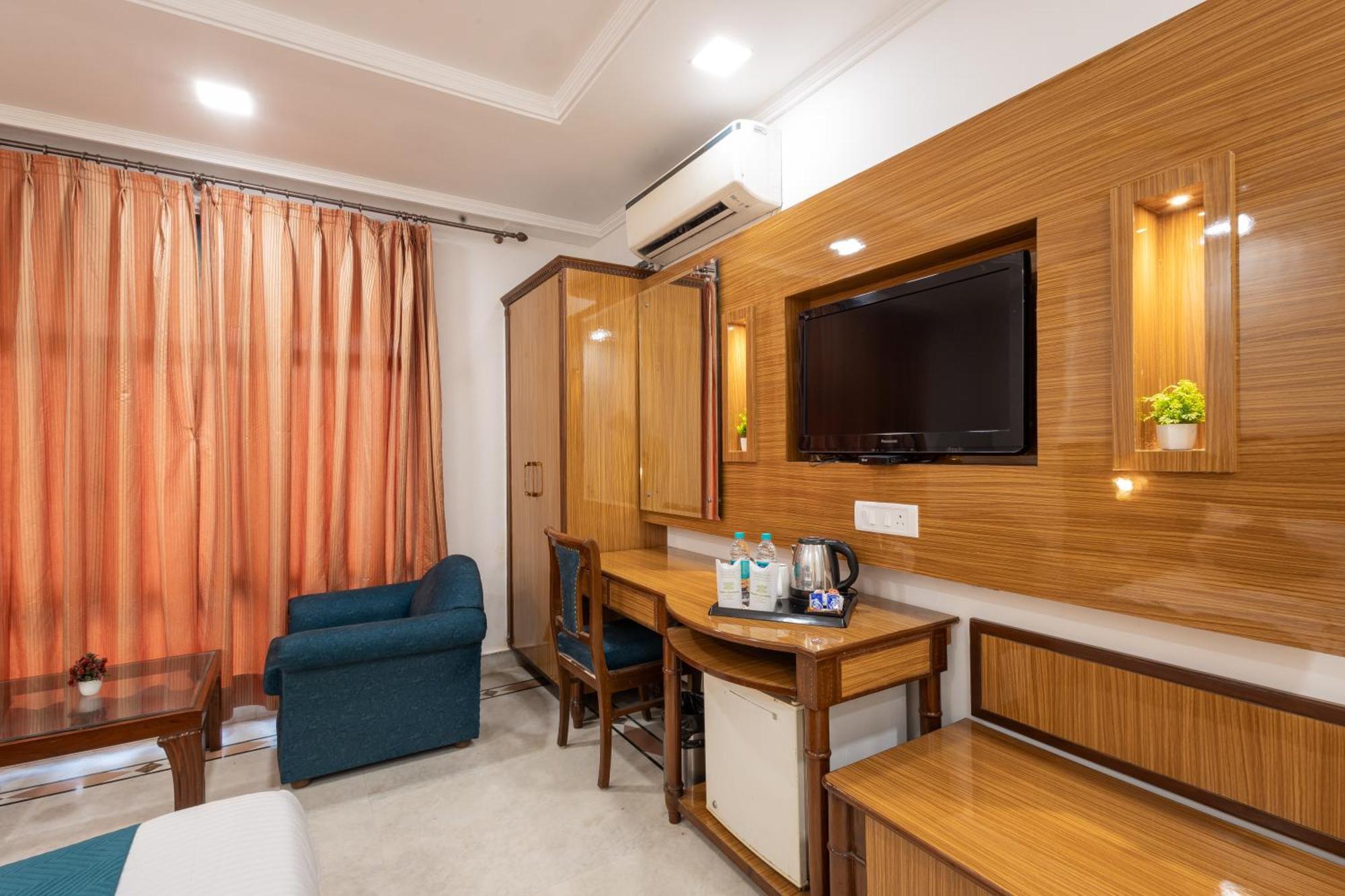 Hotel Panickers Residency - Ajmal Khan Market Near Karol Bagh Metro Delhi  Dış mekan fotoğraf