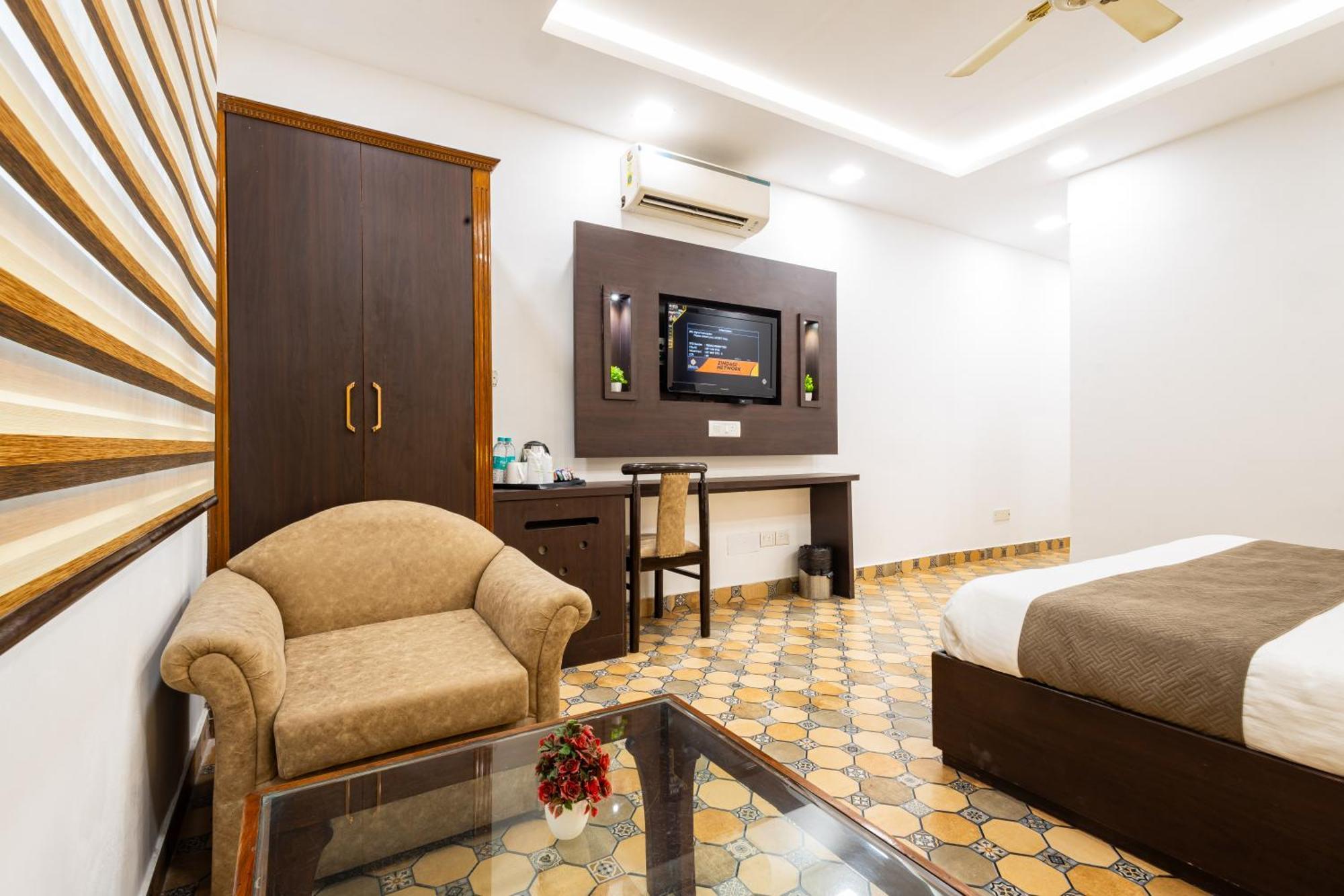 Hotel Panickers Residency - Ajmal Khan Market Near Karol Bagh Metro Delhi  Dış mekan fotoğraf